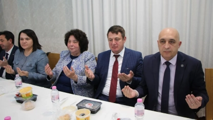 HÖH Eş Başkanı Peevski Kırcaali’de iftar verdi