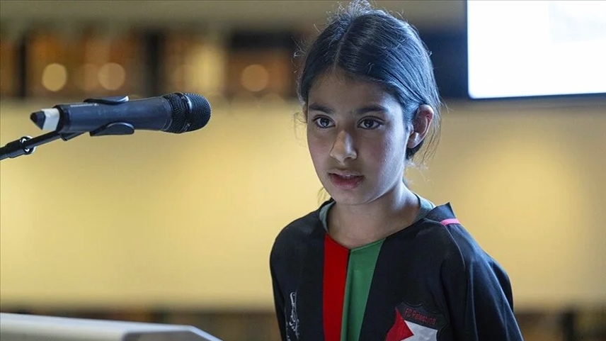 İngiltere'de 10 yaşındaki kız öğrenci, Gazzeli çocuklar için 8 bin sterlin bağış topladı