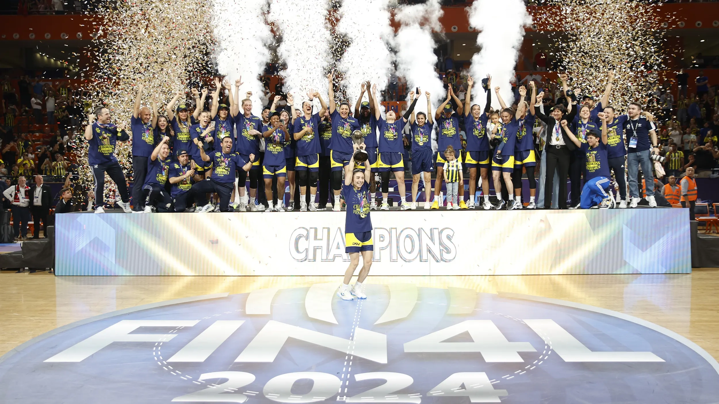 Ferenbahçe Kadın Basketbol takımı tarih yazdı