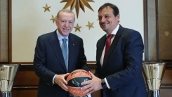 Erdoğan'dan Panathinaikos AKTOR Başantrenörü Ergin Ataman'a "geçmiş olsun" telefonu