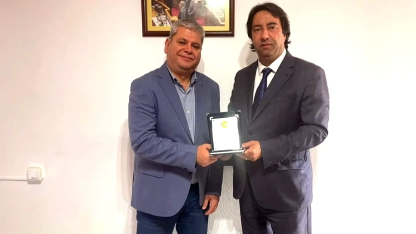 Encümen Heyeti’nden Milletvekili Zeybek’e plaket