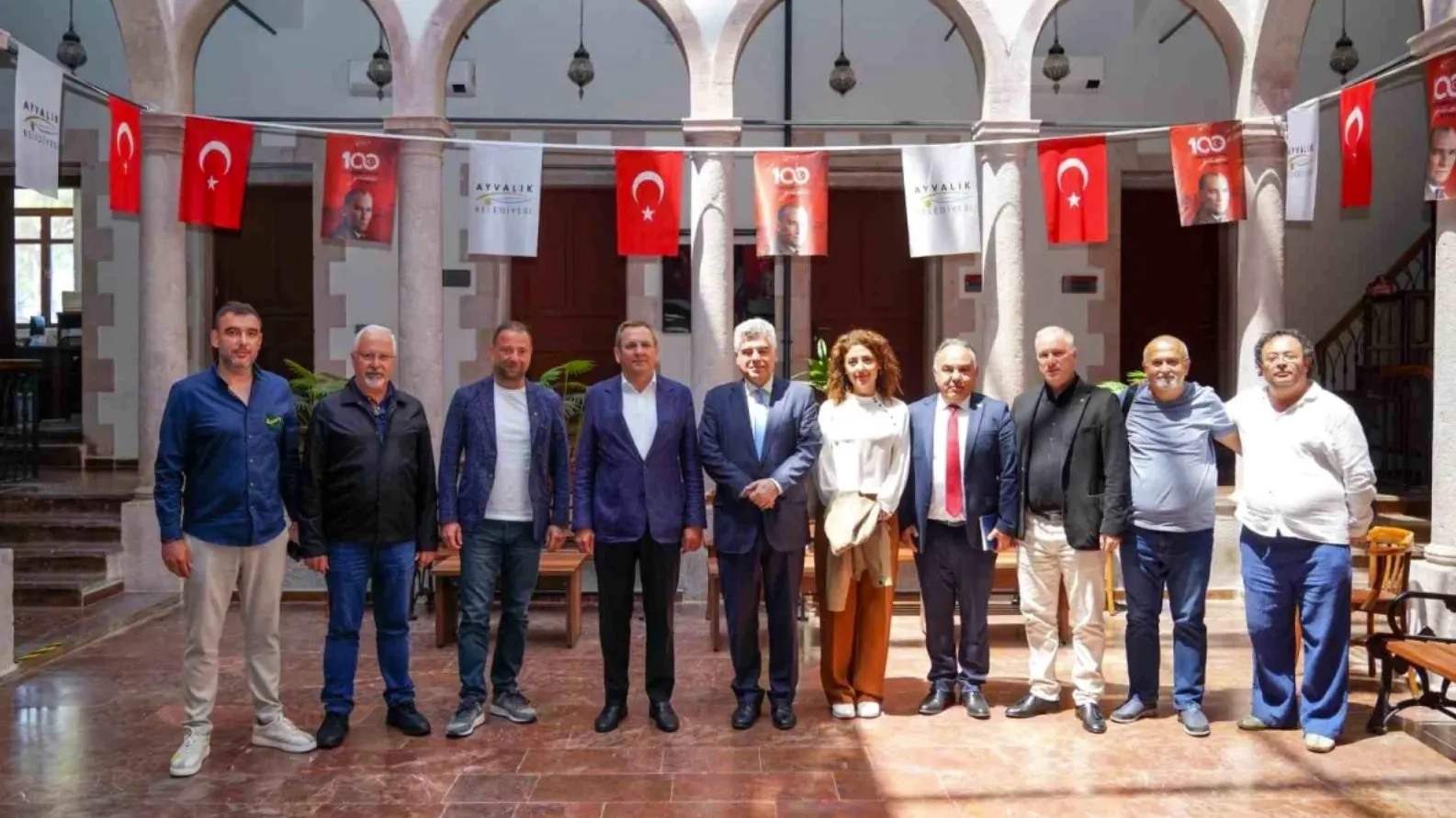 Yunanistan'ın İzmir Başkonsolosu Ayvalık Ticaret Odası'nın konuğu oldu