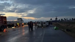  2 otomobilin çarpıştığı kazada 5 kişi öldü