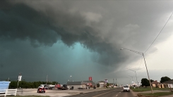 Fırtına 18 can aldı