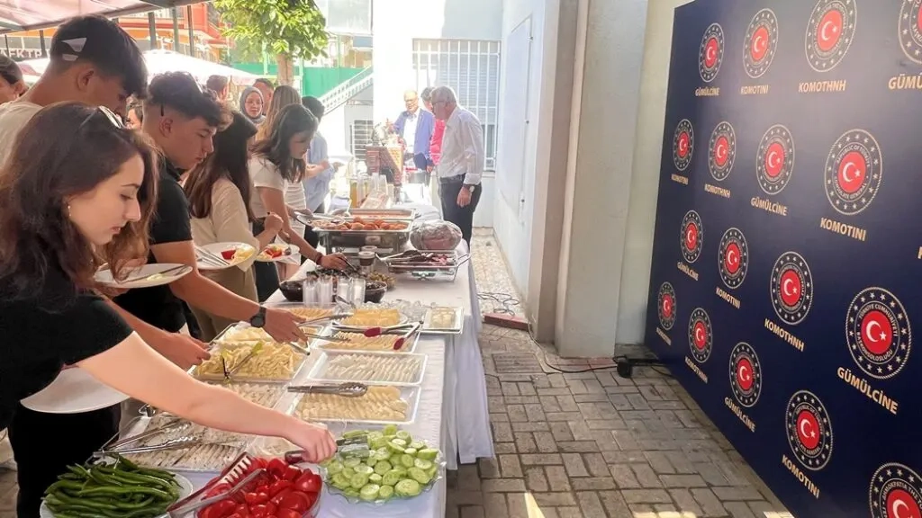 Batı Trakya Türk Azınlık gençleri Türk Kahvaltısı’nda bir araya geldi