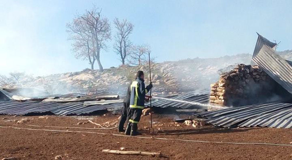 Çalabı köyünde bir ağıl yandı