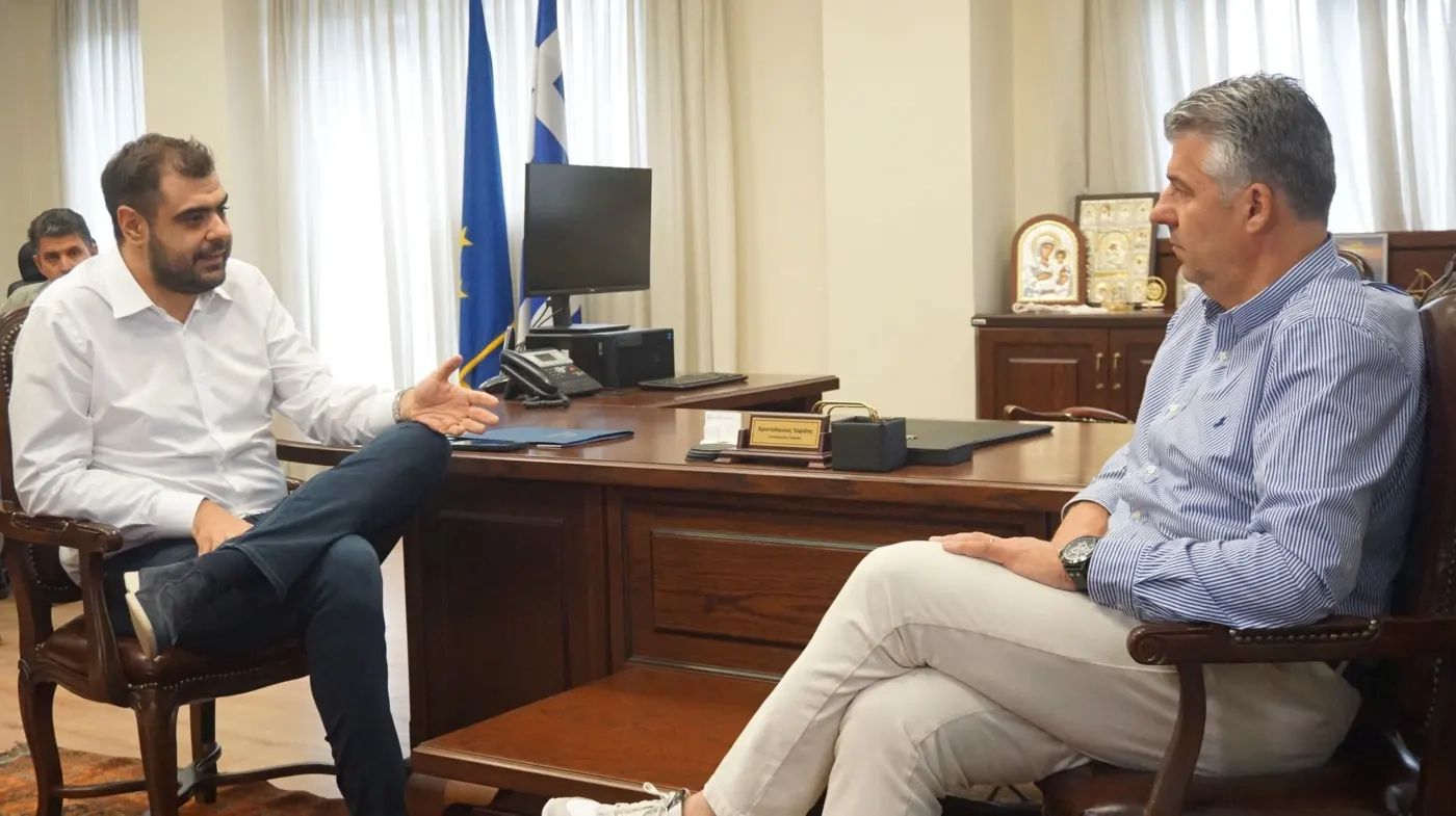 Başbakan Yardımcısı ve Hükümet Sözcüsü Marinakis, Topsidis’i ziyaret etti