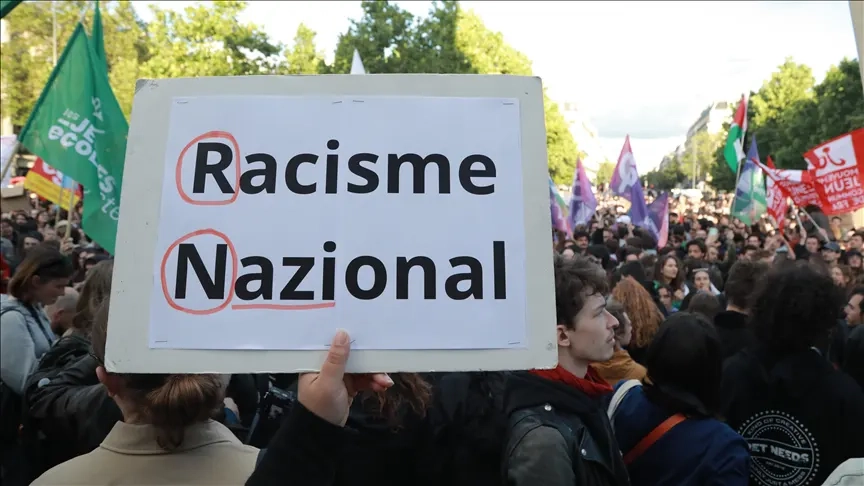 Fransız ve Almanlar, AP seçimlerinde aşırı sağın yükselişinden memnun değil