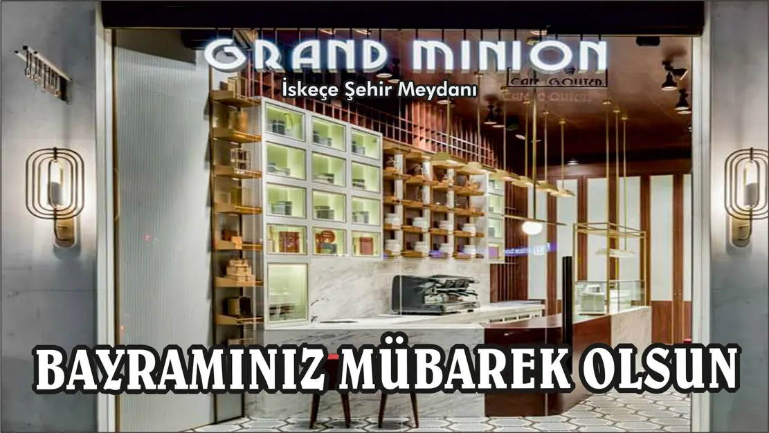 İskeçe şehir merkezindeki 'GRAND MINION' Cafe sahibi ve çalışanları mutlu bayramlar dilerler