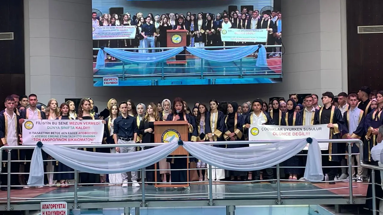  İskeçe Azınlık Lisesi 101 mezun verdi