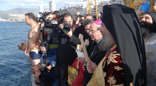 Rumlar Türkiye'de Mutlu, Türkler Yunanistan'da Umutlu