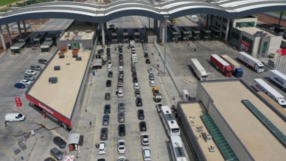 Türkiye - Yunanistan Sınırında kuyruklar 2 kilometreye yaklaştı