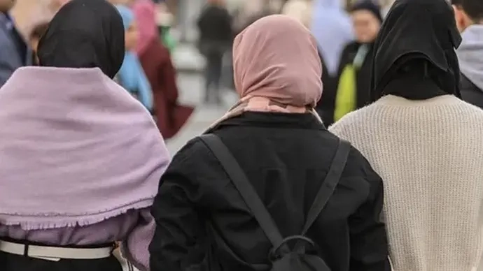 Tacikistan başörtüsünü ve dini bayramları tamamen yasakladı!