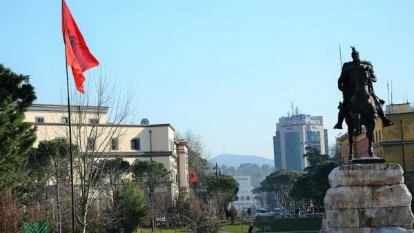 Arnavutluk, artık ‘nüfusunun çoğunluğu Müslüman ülke’ değil