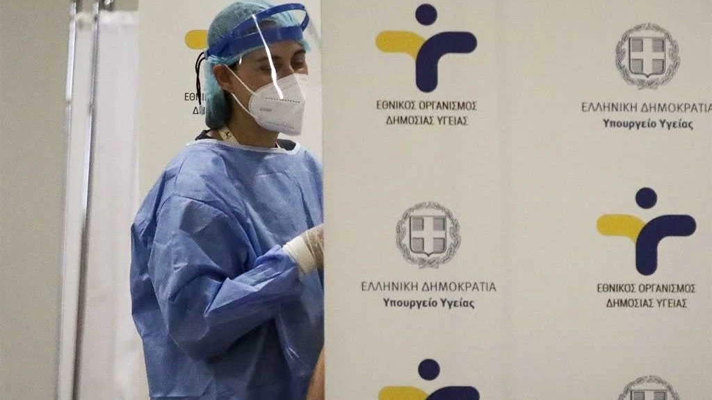 EODY, yaşlıları ve riskli grupları artan Kovid-19 vakalarına karşı uyardı