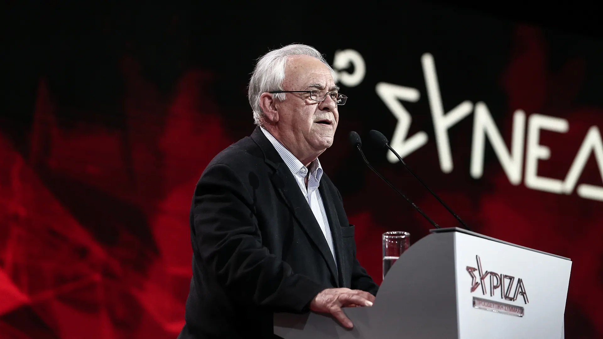 Eski bakan SYRIZA'dan istifa etti, Kasselakis'i eleştirdi