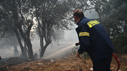 Girit adasında bir kişi yangın çıkardığı gerekçesiyle gözaltına alındı