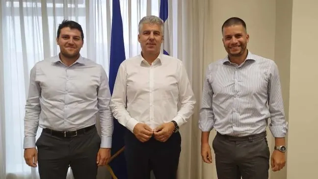 AOX’tan Eyalet Başkanı Topsidis’e onursal üyelik 