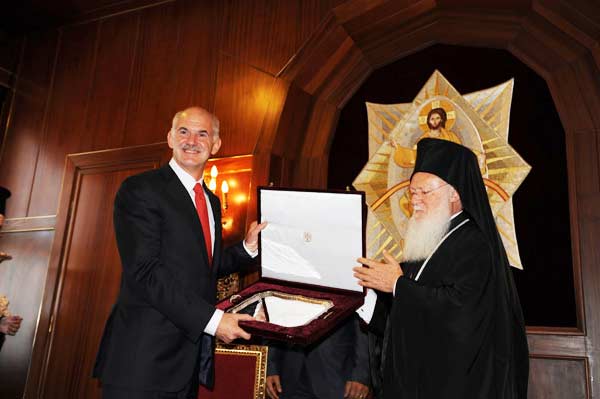Papandreu Bartholomeos’u ziyaret etti