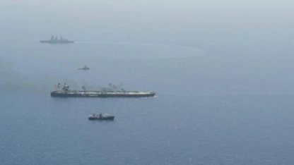 Husiler tarafından Kızıldeniz'de hedef alınan Yunan gemisi güvenli alana çekildi