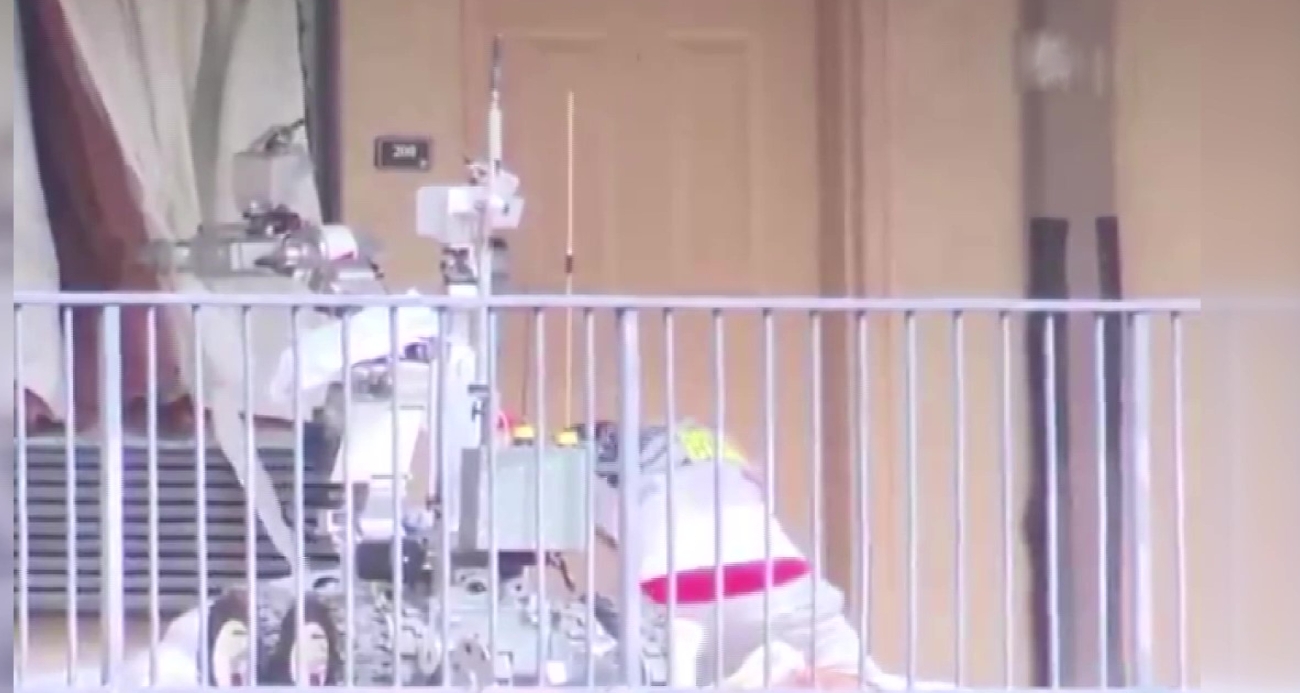ABD’de robot polis suçluyu yakaladı