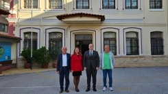 Başkonsolos Aykut Ünal'dan İskeçe Merkez Türk Azınlık İlkokuluna ziyaret