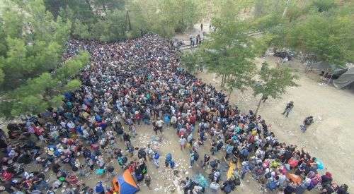 Makedonya'ya Geçmek İçin Bekleyen Sığınmacı Sayısı 10 Bini Aştı