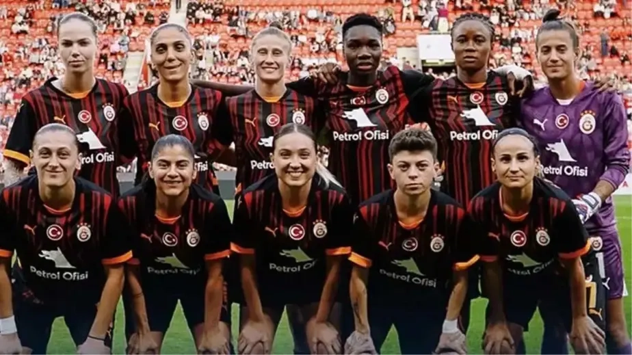 Galatasaray'dan Türk futbol tarihine geçen başarı