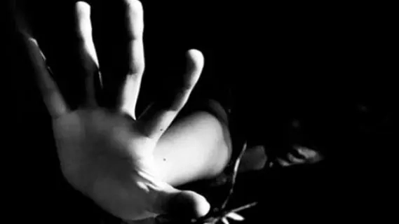 Beden eğitimi öğretmeni küçük çocuklara tecavüz etmekle suçlanıyor