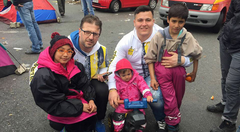 Anadolu Genç Fenerbahçelilerden Suriyeli kardeşlerine yardım eli
