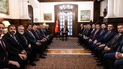 Bakan Fidan, Atina'da Batı Trakya Türk Azınlığının temsilcilerini kabul etti