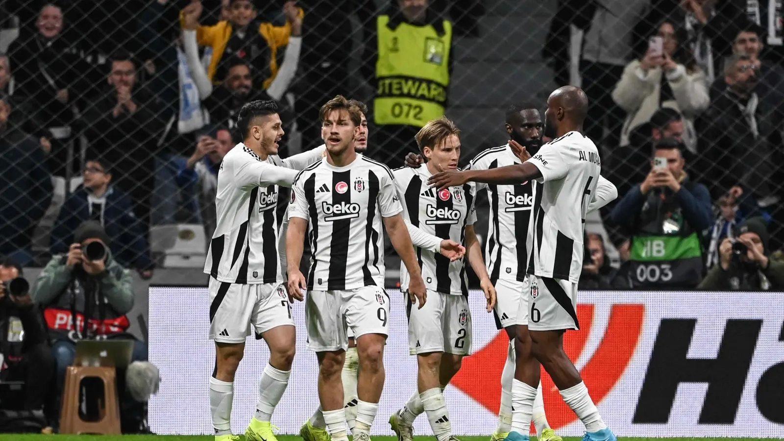 Beşiktaş-Maccabi Tel Aviv maçı, Macaristan'ın Debrecen kentinde seyircisiz oynanacak