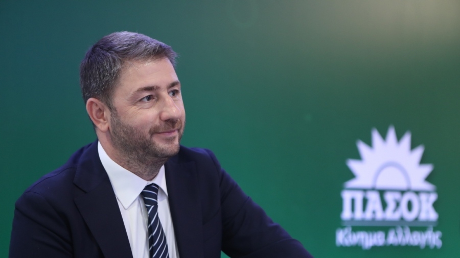 PASOK yükselmeye devam ediyor