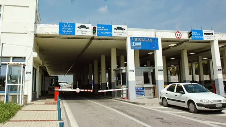 Taşıdığı 20 Pasaport ile sınırda yakalandı