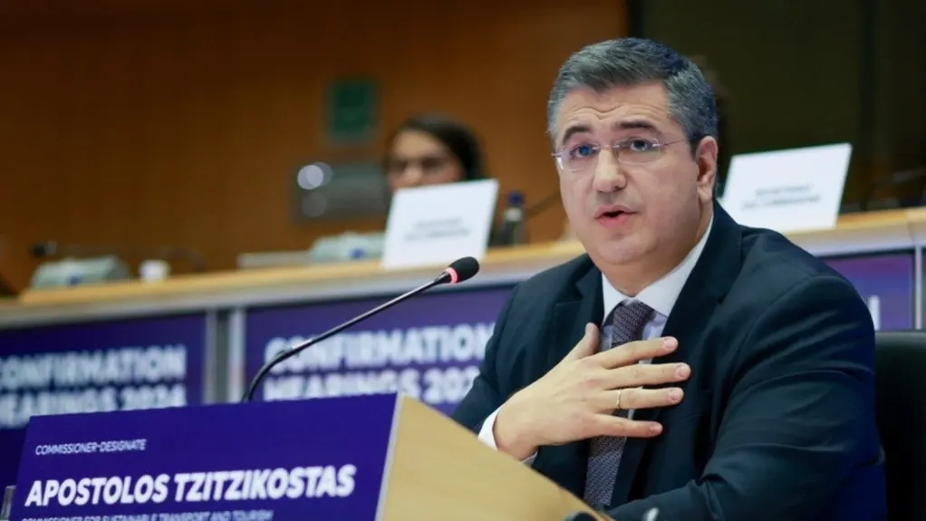 Tzitzikostas Eyalet Başkanlığı görevinden istifa etti