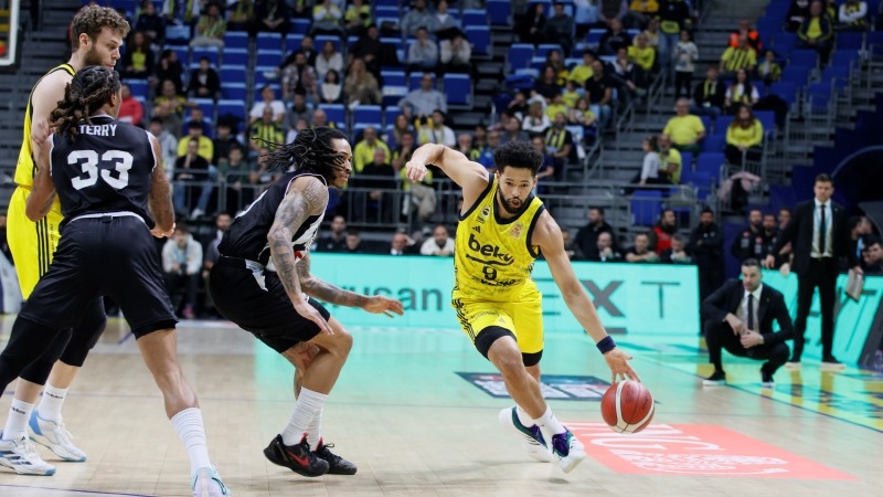 Fenerbahçe Beko, konuk ettiği Beşiktaş Fibabanka'yı mağlup etti