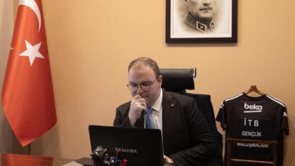Başkonsolos Ünal, AA’nın “Yılın Kareleri” oylamasına katıldı