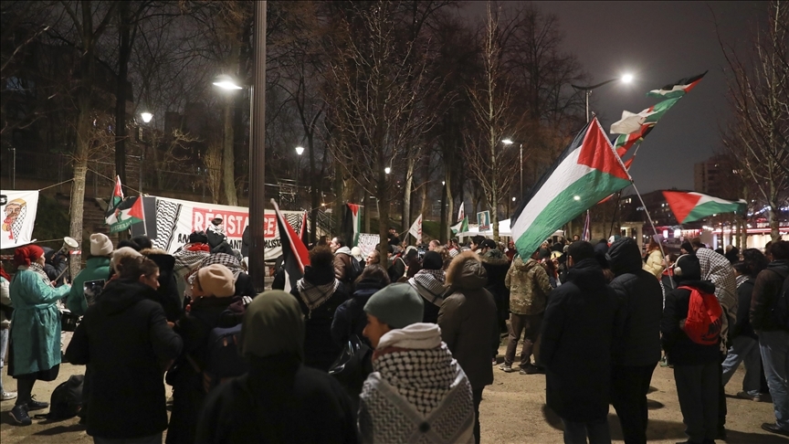 Fransa'da, Paris ve Maccabi Tel-Aviv basketbol takımlarının karşılaşması protesto edildi