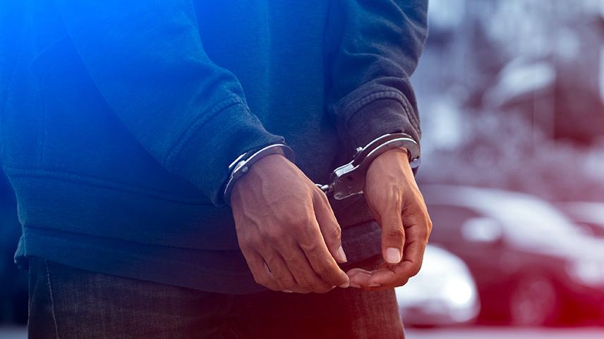 Yunanistan'a kaçmaya çalışan FETÖ'cü eski hakim ve savcı tutuklandı
