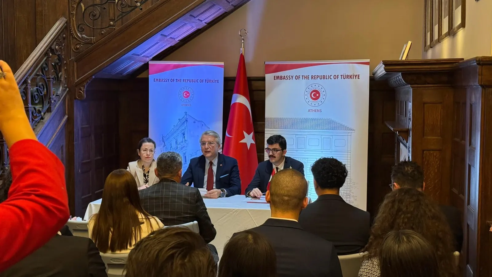 Atina Büyükelçiliği, Yunanistan'da faaliyette bulunan Türk iş insanlarını bir araya getirdi