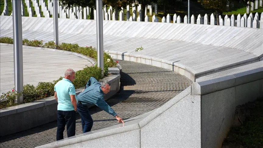 Srebrenitsa Anıt Merkezi ziyarete kapatıldı