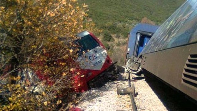 Serez'de İki Tren Çarpıştı: 2 Ölü, 2 Yaralı