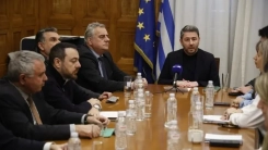 PASOK kaynayan kazan: Andrulakis-Liakuli gerginliği, parti içinde krize yol açtı