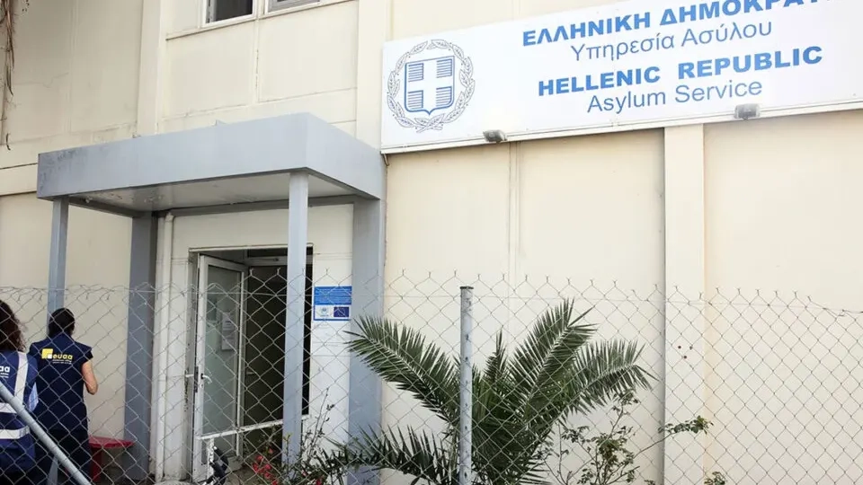 Yunanistan 160 Gürcistan vatandaşını ülkelerine iade etti