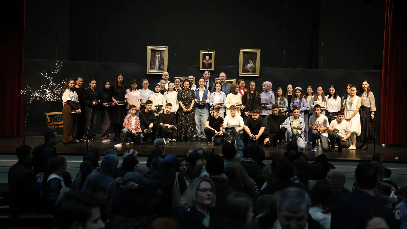 Mucize Tiyatrosu yine üçte üç yaptı