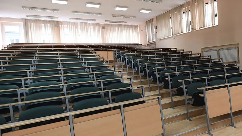  Diplomasız akademisyen skandalı