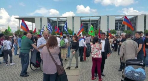 Ermeniler, Yunanlar ve PKK'lılar Türkiye Karşıtı Kararı Birlikte Kutladı