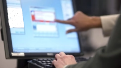 Yunanistan, ABD vatandaşını çocuk istismarı çetesinde rol aldığı iddiasıyla iade edebilir