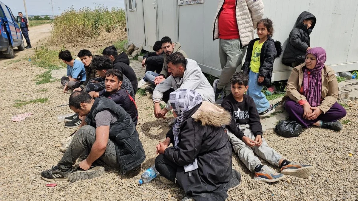 Yunanistan, 18 düzensiz göçmeni Meriç Nehri üzerinden Türkiye'ye itti