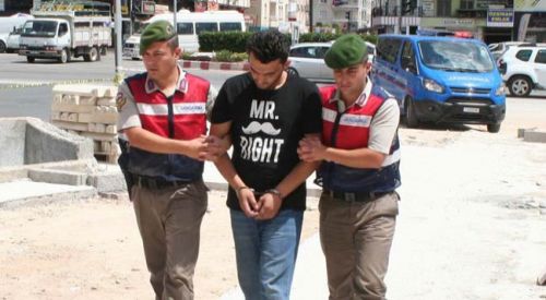 Öldürdüğü Arkadaşının Parasıyla Yunanistan'a Kaçtı